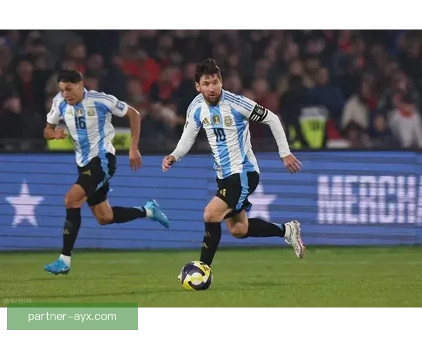 梅西率队逆转绝杀对手 引发欧洲杯赛场热议