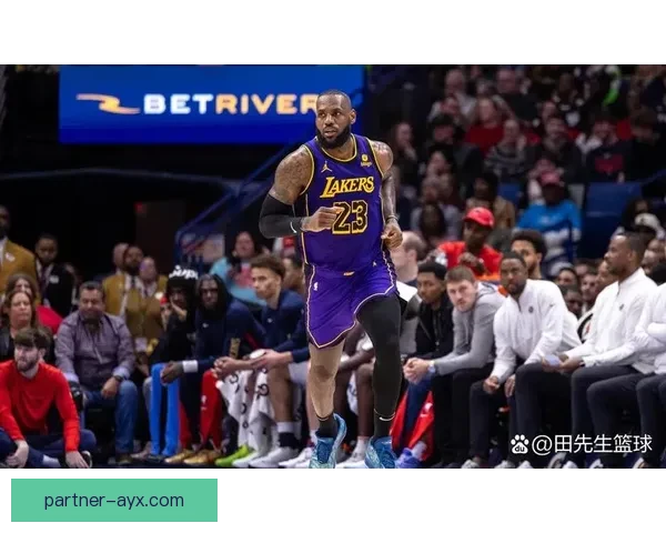 湖人詹姆斯率队逆转勇士赢得关键比赛赛季前景引关注